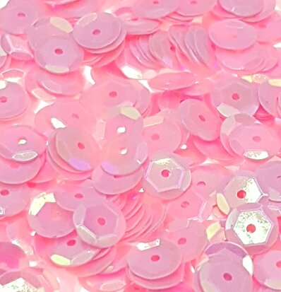 Pearlescent sequins 8mm pink