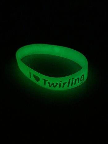 Glow in the dark armbandje I love twirling 
