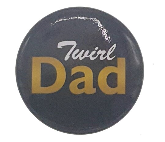 Button Twirl Dad 35mm